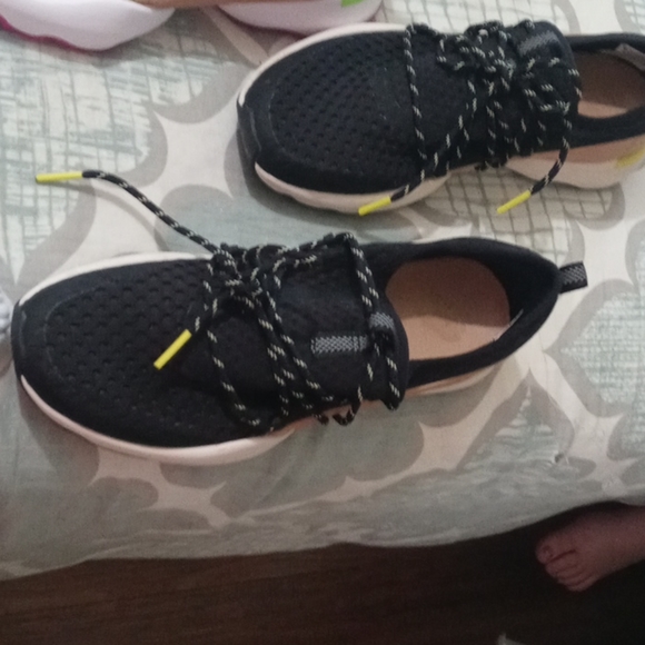 Sorel shoes - Picture 2 of 4